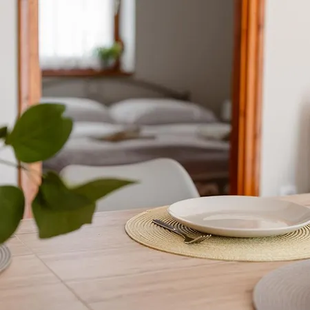 Kotyogo Apartmanok,