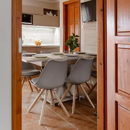 Kotyogo Apartmanok, Apartament *
