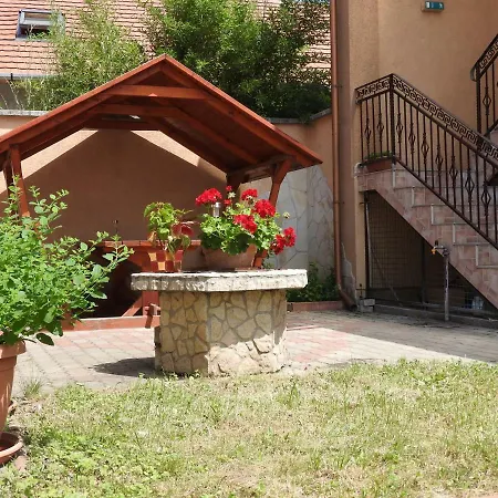 Kotyogó Apartmanok,